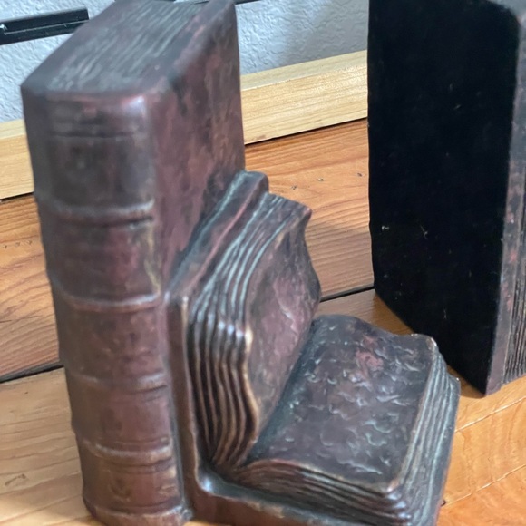 Vintage Book Design Bookends - Picture 14 of 15